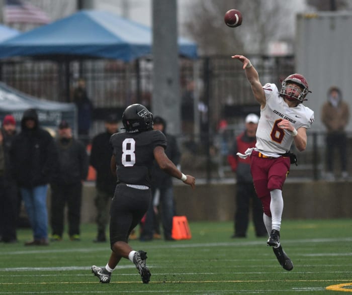 Central-Catholic.Tualatin.6A-football-final.Taylor-Balkom.65